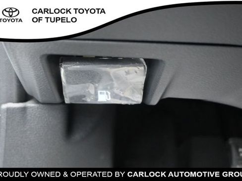 Used 2025 Nissan Sentra SR w/ SR Premium Package FWD image 22