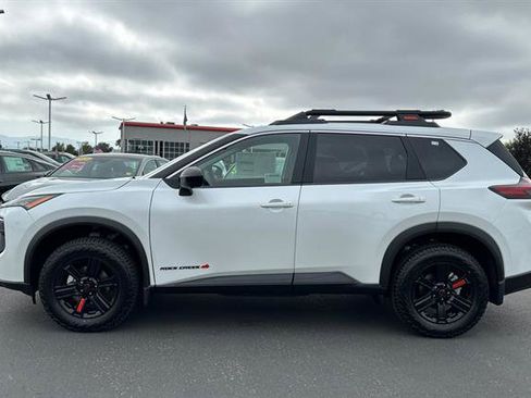 New 2025 Nissan Rogue SV image 7