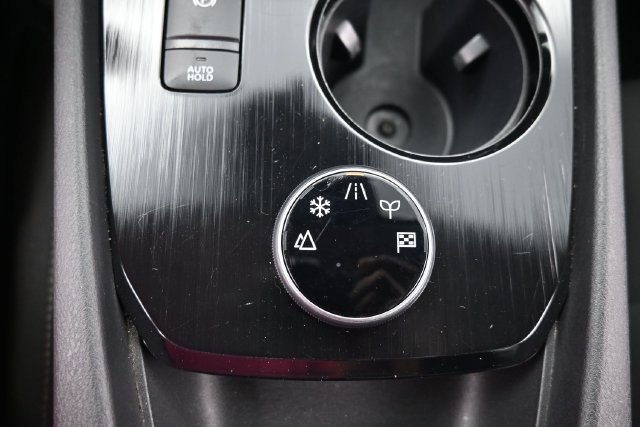 Used 2024 Nissan Rogue S AWD/4WD image 26