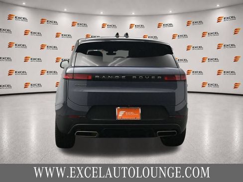 Used 2024 Land Rover Range Rover Sport SE AWD/4WD image 4
