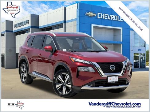 Used 2021 Nissan Rogue Platinum FWD image 1