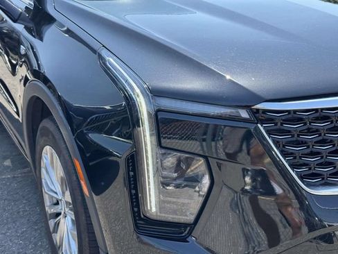Used 2024 Cadillac XT4 Premium Luxury AWD/4WD image 5