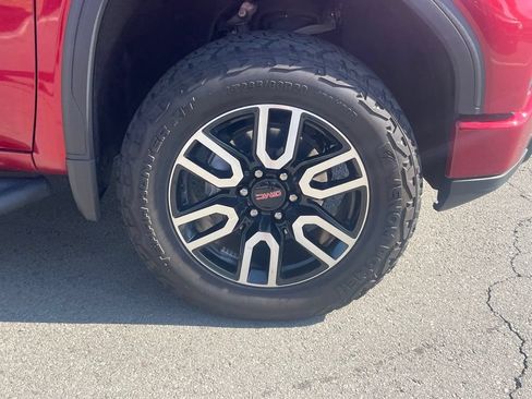 Used 2024 GMC Sierra 1500 AT4 w/ AT4 Premium Package AWD/4WD image 34