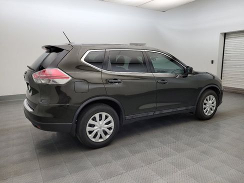 Used 2016 Nissan Rogue S w/ S Family Package FWD image 10