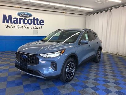 New 2025 Ford Escape SE