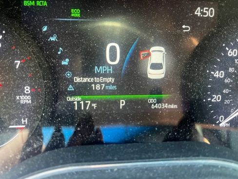 Used 2020 Toyota Avalon XLE FWD image 2