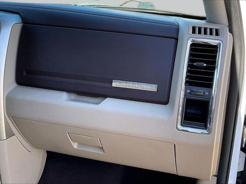 Used 2015 RAM 1500 Laramie w/ Convenience Group image 20