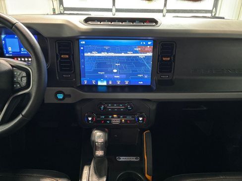 Used 2023 Ford Bronco Badlands AWD/4WD image 17