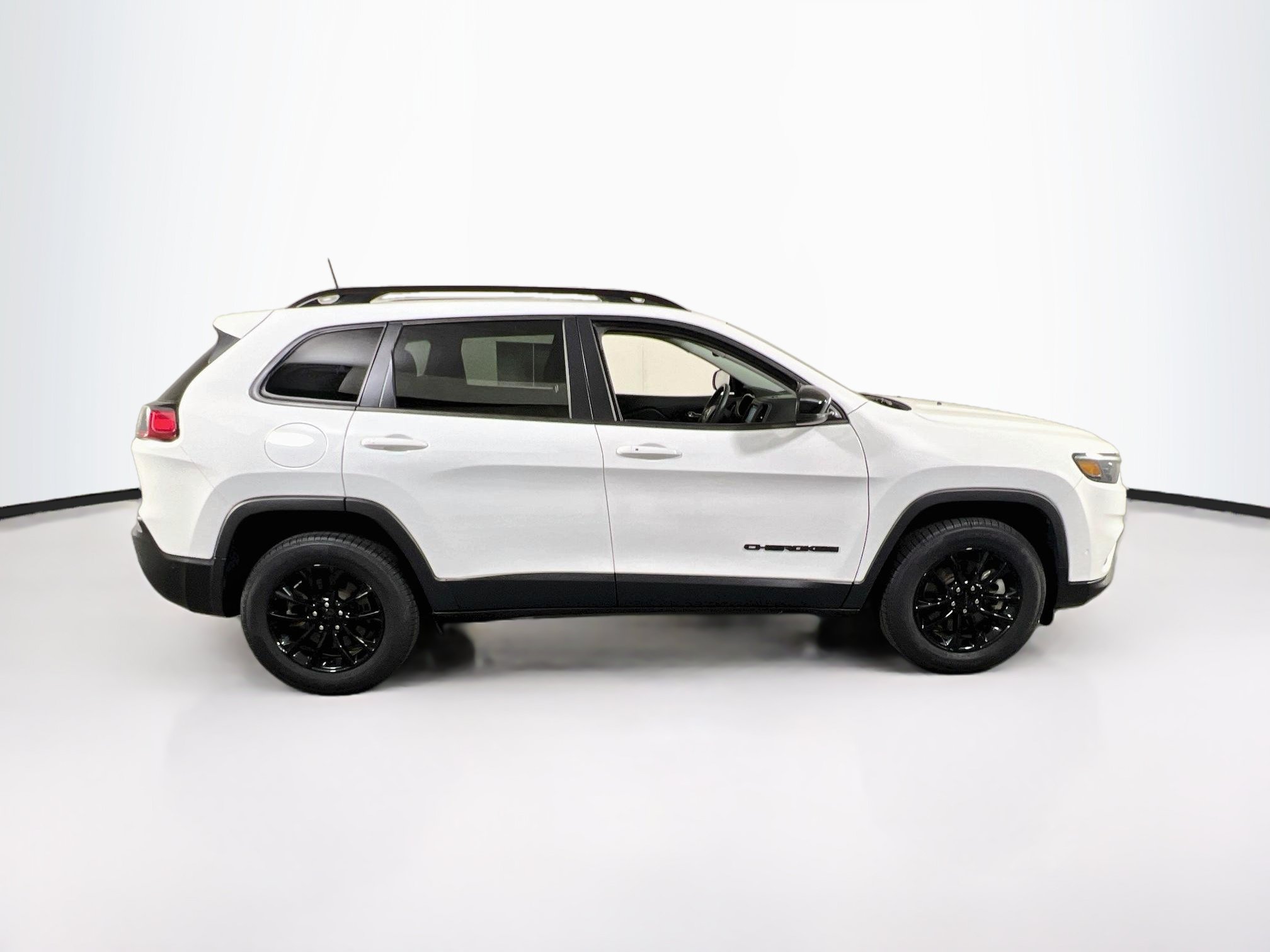 Used 2023 Jeep Cherokee Altitude Lux w/ Lux Elite Package AWD/4WD image 4