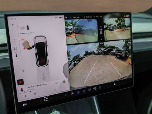 Used 2026 Tesla Model Y AWD image 15