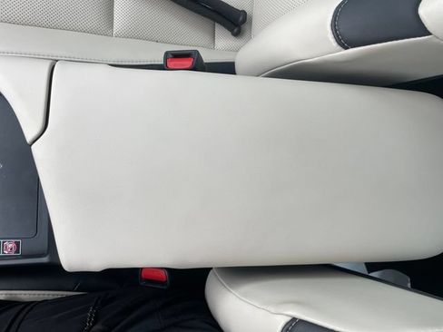 Used 2025 Lexus ES 350 w/ Premium Package FWD image 15