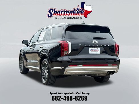 Used 2024 Hyundai Palisade Calligraphy FWD image 8