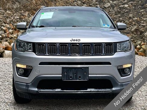 Used 2018 Jeep Compass Latitude w/ Popular Equipment Group AWD/4WD image 3