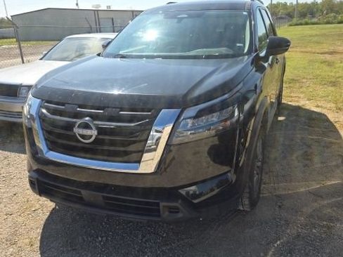 Used 2024 Nissan Pathfinder SV FWD image 2