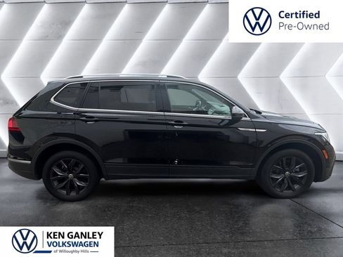 Used 2024 Volkswagen Tiguan SE w/ Panoramic Sunroof Package AWD/4WD image 6