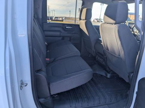 Used 2022 Chevrolet Silverado 2500 LT w/ Convenience Package image 6