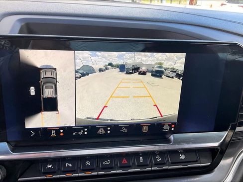 Used 2024 Chevrolet Silverado 1500 High Country w/ Technology Package image 26