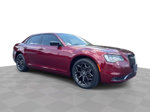 Used 2019 Chrysler 300 Touring w/ Sport Appearance Package AWD/4WD image 1