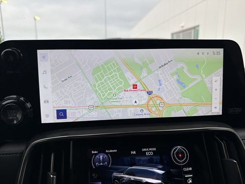 Used 2024 Lexus LX 600 4WD w/ Luxury Package image 8