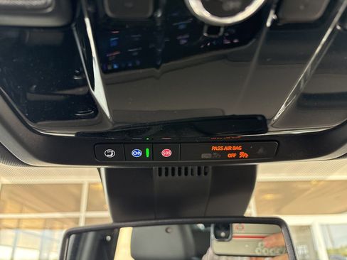 New 2026 Chevrolet Suburban LT RWD image 25