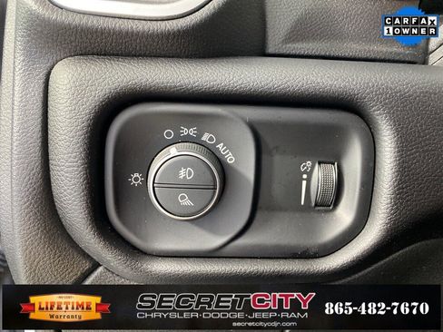 Used 2024 RAM 2500 Big Horn w/ Sport Appearance Package image 14