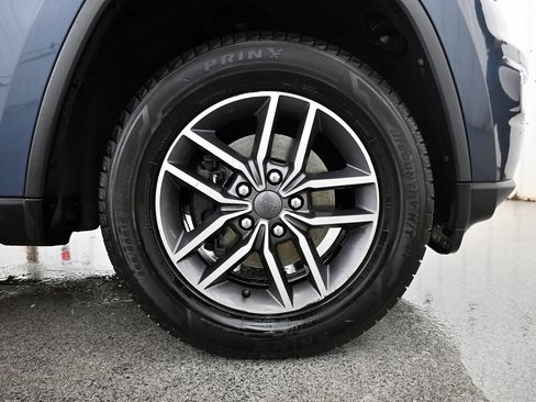 Used 2020 Jeep Grand Cherokee Limited w/ Premium Lighting Group image 36