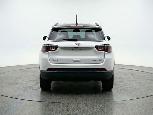 Used 2025 Jeep Compass Limited AWD/4WD image 7