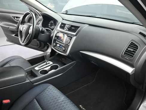 Used 2017 Nissan Altima 2.5 SV w/ Convenience Package FWD image 28