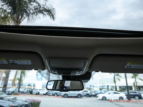 Used 2016 Honda Pilot Elite image 24