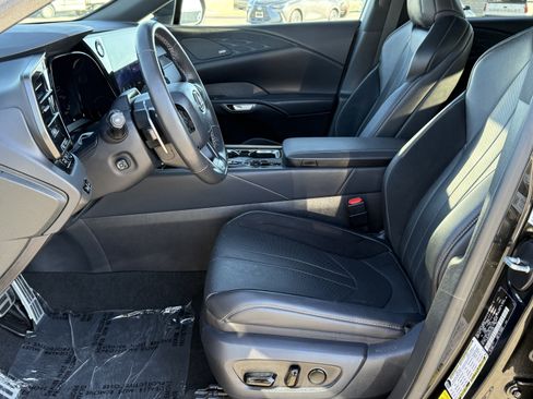 Certified 2025 Lexus RX 500h F Sport AWD/4WD image 17