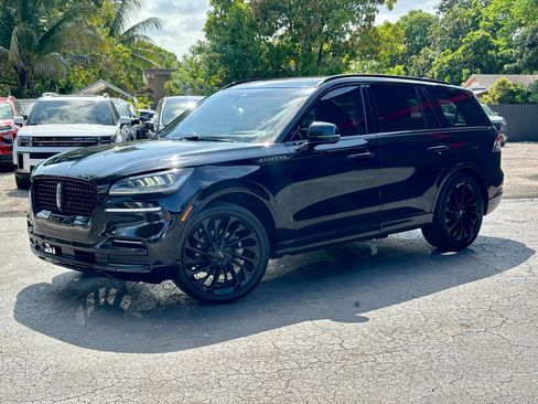 Used 2023 Lincoln Aviator Reserve w/ Equipment Group 201A RWD image 3