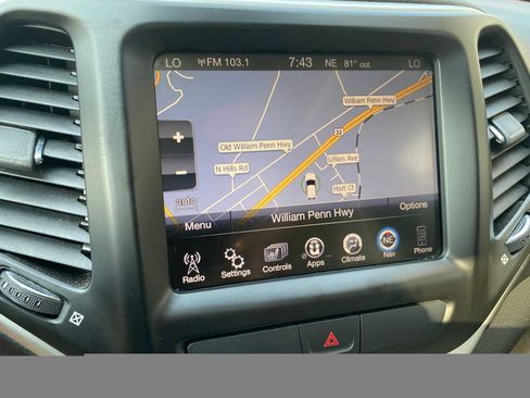 Used 2015 Jeep Cherokee Limited AWD/4WD image 18