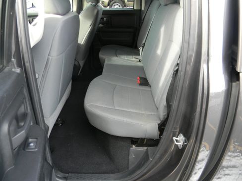 Used 2014 RAM 1500 Express AWD/4WD image 9