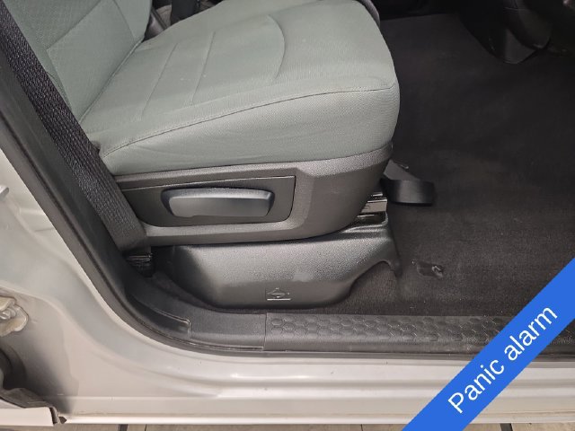 Used 2017 RAM 1500 Classic SLT RWD image 10