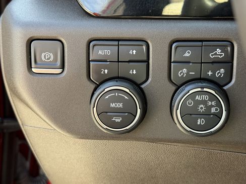 Used 2024 Chevrolet Silverado 1500 LT Trail Boss w/ LT Trail Boss Premium Package image 26