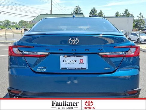 Certified 2025 Toyota Camry SE FWD image 5
