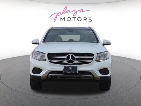 Used 2017 Mercedes-Benz GLC 300 4MATIC image 2