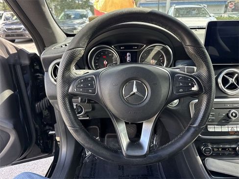 Used 2019 Mercedes-Benz CLA 250 CLA 250 image 14