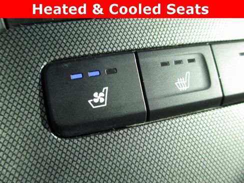 Used 2021 Hyundai Palisade Limited image 17