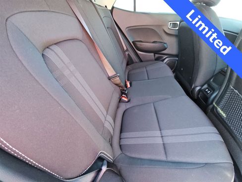 Certified 2025 Hyundai Venue Limited image 17