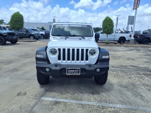 Used 2021 Jeep Wrangler Unlimited Sport AWD/4WD image 5