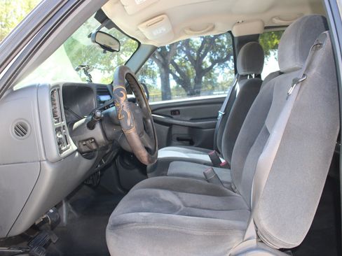 Used 2006 GMC Sierra 1500 W/T w/ Light Duty Power Package image 7