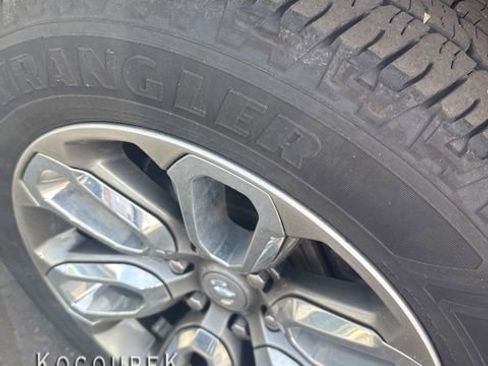 Used 2020 RAM 1500 Laramie w/ Sport Appearance Package AWD/4WD image 9