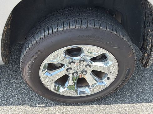 Used 2023 RAM 1500 Big Horn AWD/4WD image 12