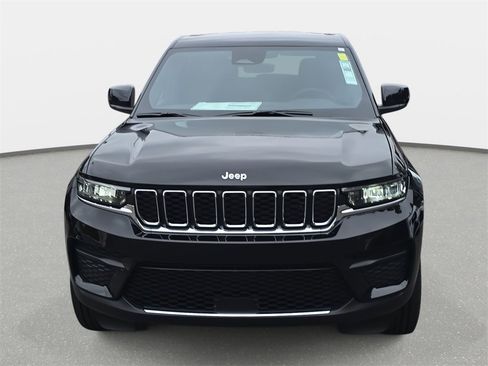 New 2025 Jeep Grand Cherokee Laredo w/ Luxury Tech Group I image 2