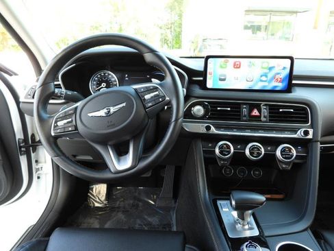Used 2022 Genesis G70 2.0T RWD image 43