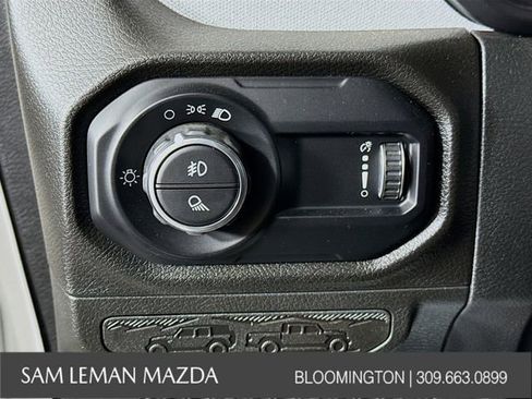 Used 2024 Jeep Gladiator Sport AWD/4WD image 10