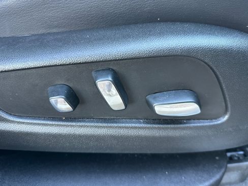 Used 2025 Cadillac XT5 Premium Luxury image 23