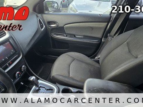 Used 2013 Dodge Avenger SE FWD image 36