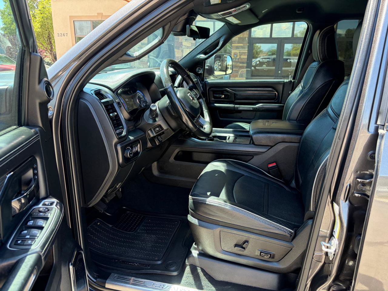 Used 2022 RAM 3500 Limited AWD/4WD image 4